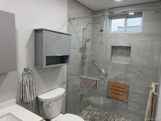 8755 114th Street, Richmond Hill, NY 11418