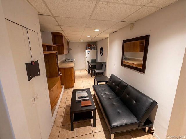 8755 114th Street, Richmond Hill, NY 11418