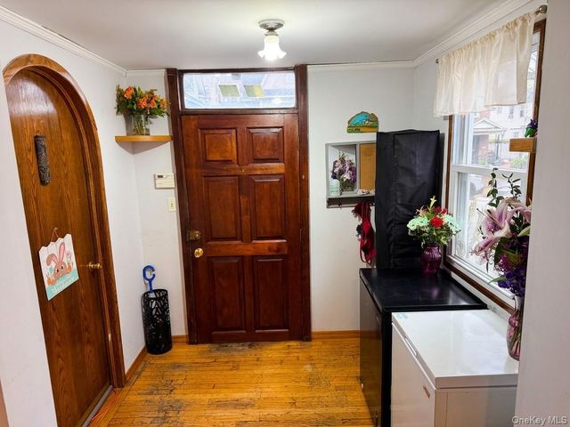 8755 114th Street, Richmond Hill, NY 11418