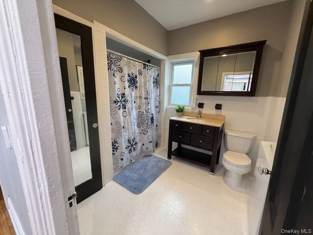 8755 114th Street, Richmond Hill, NY 11418