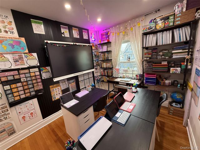 8755 114th Street, Richmond Hill, NY 11418