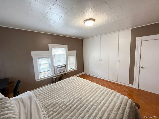 8755 114th Street, Richmond Hill, NY 11418