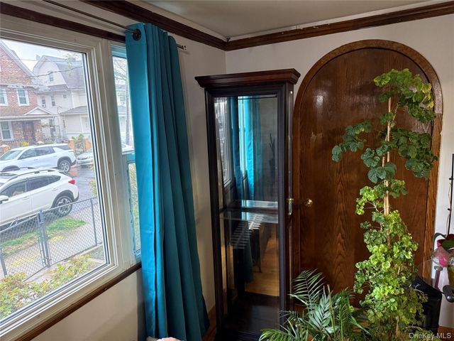 8755 114th Street, Richmond Hill, NY 11418