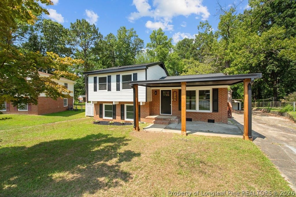736 Burgoyne Drive, Fayetteville, NC 28314 — exterior
