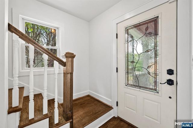 54 Chestnut Avenue, Park Ridge, NJ 07656