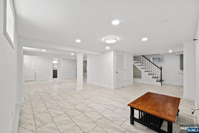 54 Chestnut Avenue, Park Ridge, NJ 07656