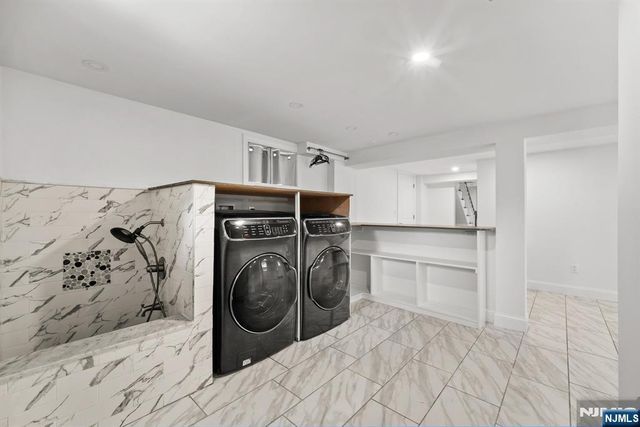54 Chestnut Avenue, Park Ridge, NJ 07656