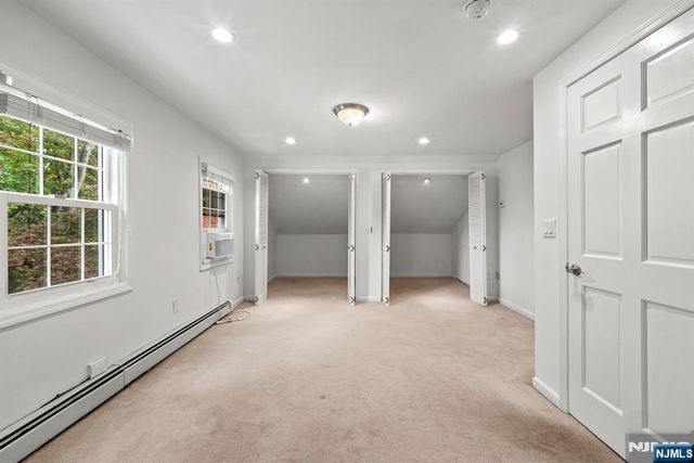 54 Chestnut Avenue, Park Ridge, NJ 07656