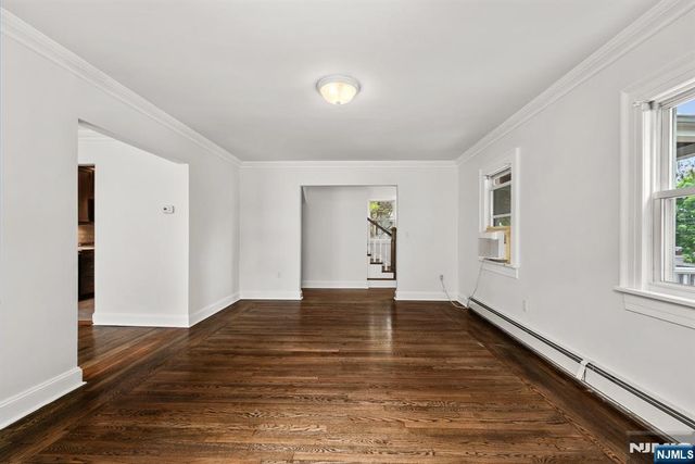 54 Chestnut Avenue, Park Ridge, NJ 07656