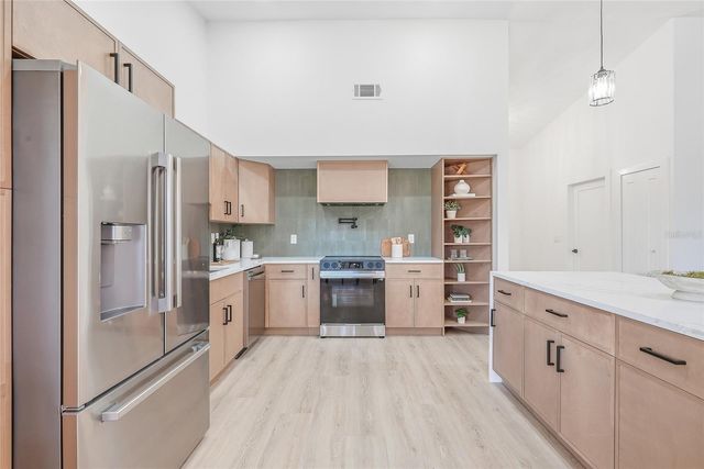 8003 12TH AVENUE NW, Bradenton, FL 34209