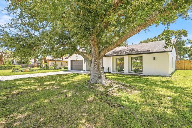 8003 12TH AVENUE NW, Bradenton, FL 34209