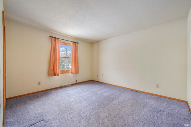 25415 Beth Ann Drive, South Bend, IN 46619