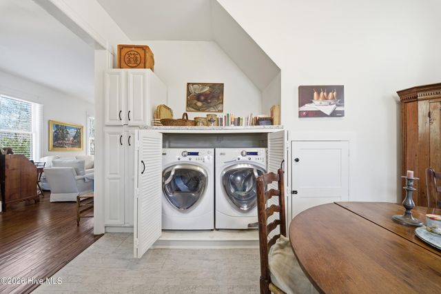 303 E King Street, Edenton, NC 27932