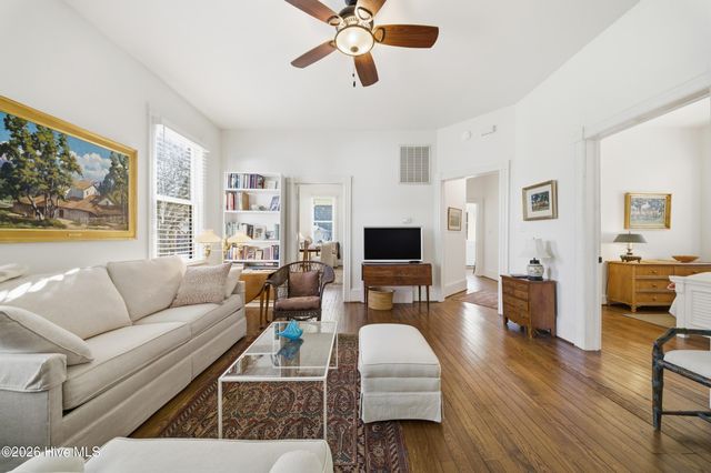 303 E King Street, Edenton, NC 27932