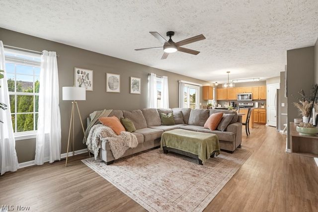 1256 Winter Fern Avenue, Akron, OH 44312