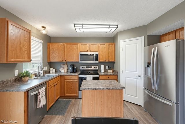 1256 Winter Fern Avenue, Akron, OH 44312