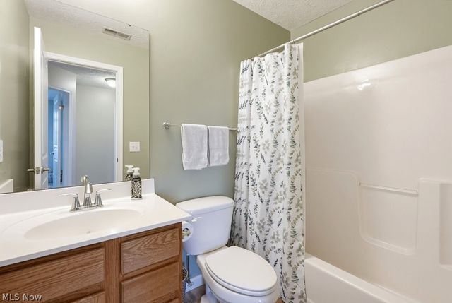 1256 Winter Fern Avenue, Akron, OH 44312
