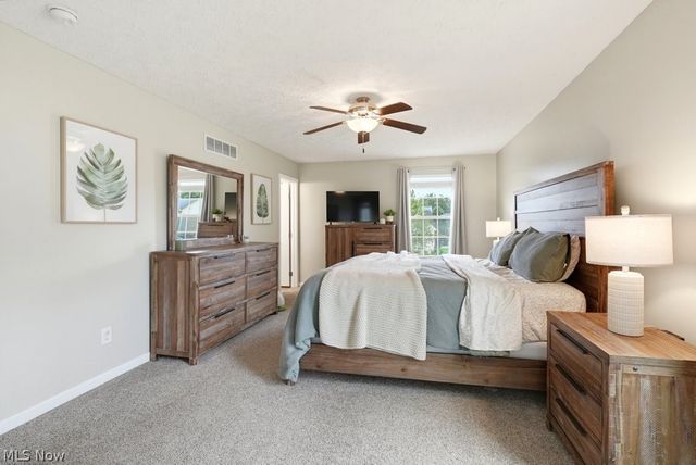 1256 Winter Fern Avenue, Akron, OH 44312