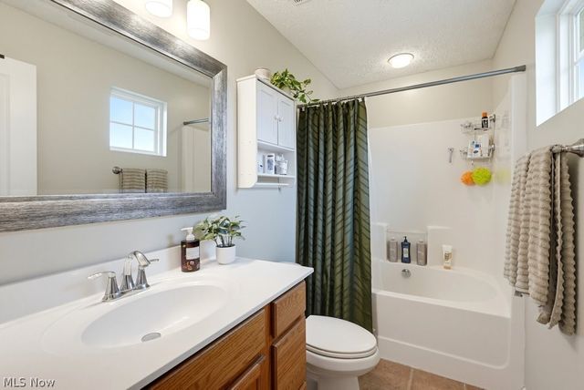 1256 Winter Fern Avenue, Akron, OH 44312