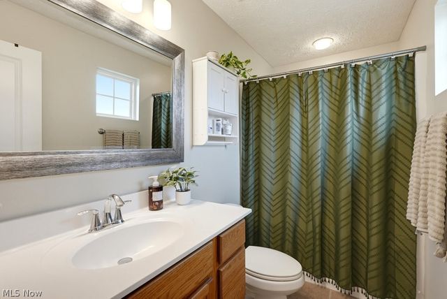 1256 Winter Fern Avenue, Akron, OH 44312