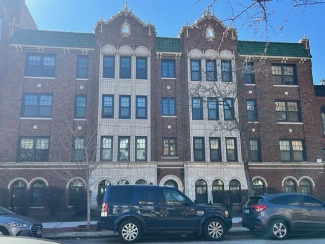 1824 N Lincoln Park West 210, Chicago, IL 60614