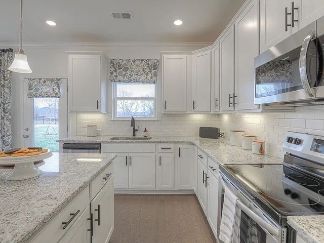 3115 Arbor Valley Rd, Spring Hill, TN 37174