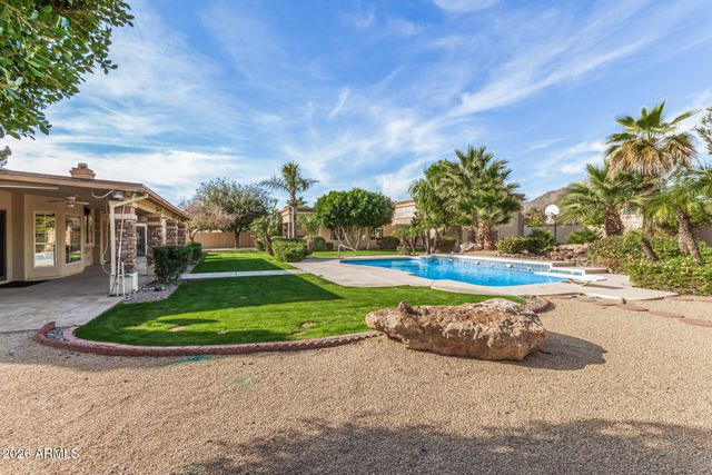 5308 W MISTY WILLOW Lane, Glendale, AZ 85310