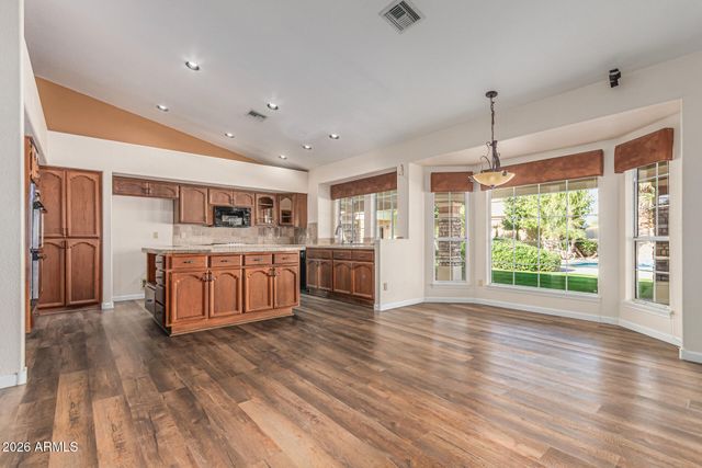 5308 W MISTY WILLOW Lane, Glendale, AZ 85310