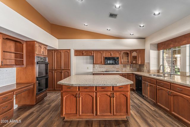 5308 W MISTY WILLOW Lane, Glendale, AZ 85310