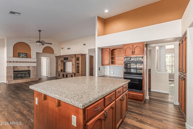 5308 W MISTY WILLOW Lane, Glendale, AZ 85310