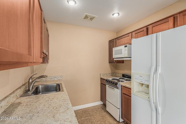 5308 W MISTY WILLOW Lane, Glendale, AZ 85310