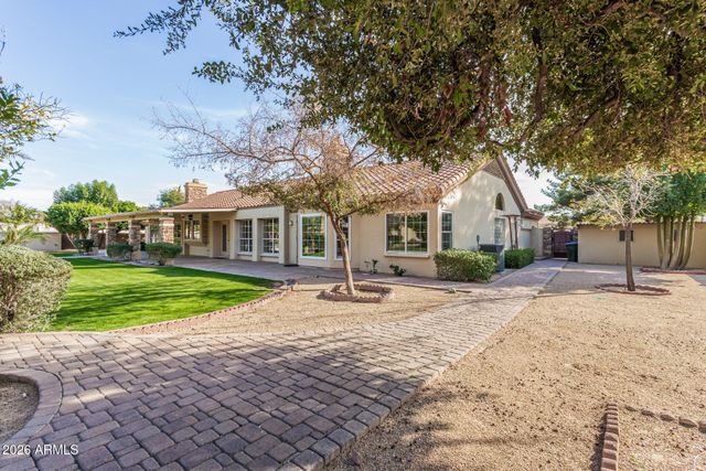 5308 W MISTY WILLOW Lane, Glendale, AZ 85310