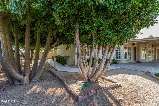 5308 W MISTY WILLOW Lane, Glendale, AZ 85310