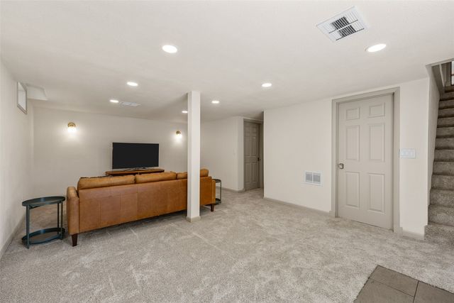 333 E 6th Street, Solon, IA 52333