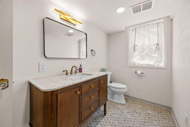 333 E 6th Street, Solon, IA 52333
