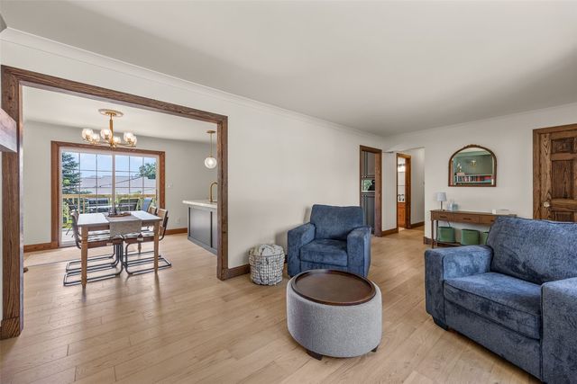 333 E 6th Street, Solon, IA 52333