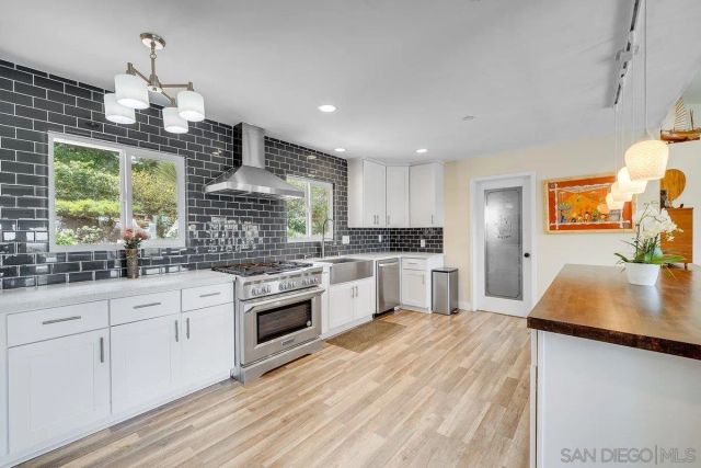 460 Rancho Camino, Fallbrook, CA 92028