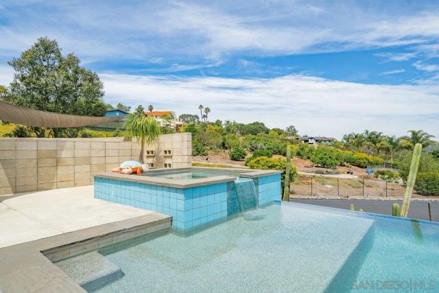 460 Rancho Camino, Fallbrook, CA 92028