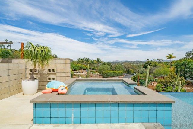 460 Rancho Camino, Fallbrook, CA 92028