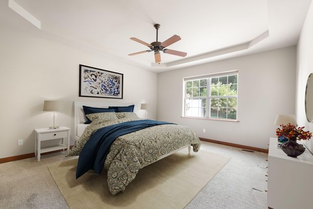 2804 Beauty Creek Run, Valparaiso, IN 46385