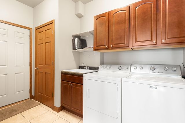 2804 Beauty Creek Run, Valparaiso, IN 46385