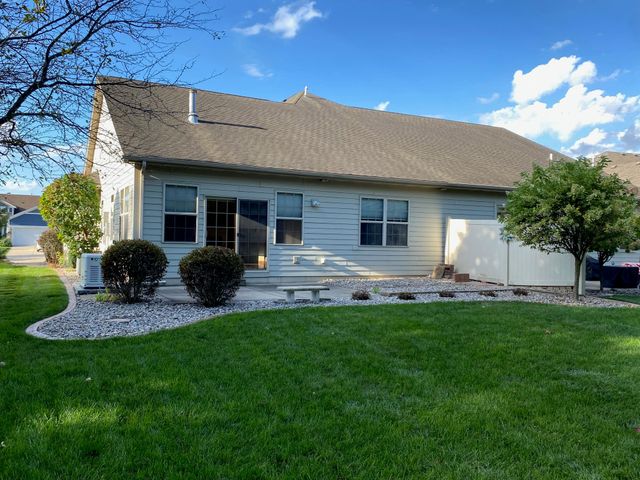 2804 Beauty Creek Run, Valparaiso, IN 46385