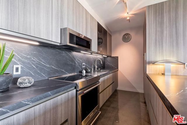 999 N Doheny Drive 1012, West Hollywood, CA 90069