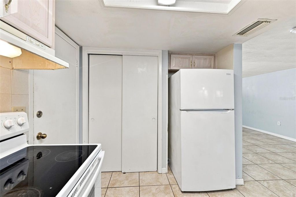 Image 12 of property listing at 3431 OVERLAND DRIVE, Holiday, FL 34691