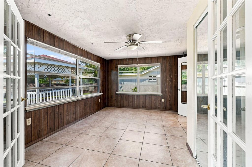Image 15 of property listing at 3431 OVERLAND DRIVE, Holiday, FL 34691