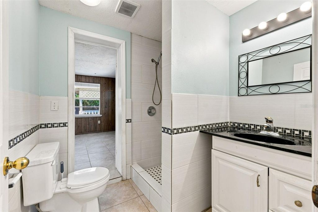 Image 17 of property listing at 3431 OVERLAND DRIVE, Holiday, FL 34691