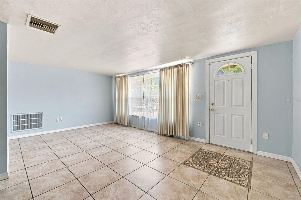 Image 5 of property listing at 3431 OVERLAND DRIVE, Holiday, FL 34691
