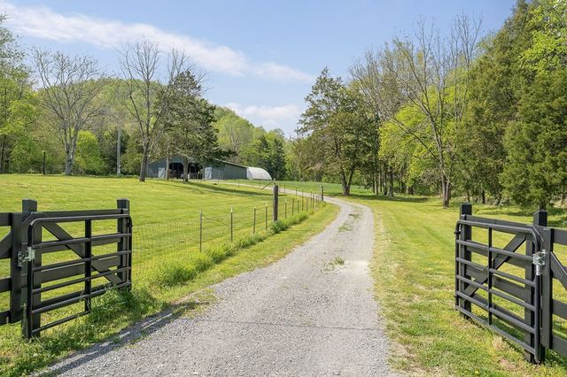 3731 Big Bottom Rd, Whitleyville, TN 38588