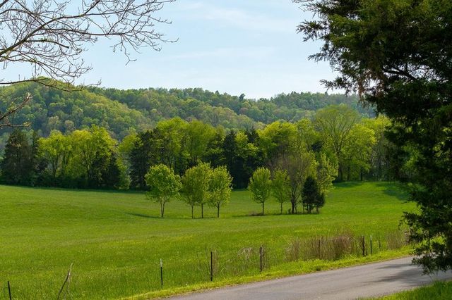 3731 Big Bottom Rd, Whitleyville, TN 38588