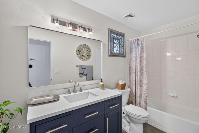 985 N Arizona Estates Loop, Tucson, AZ 85748